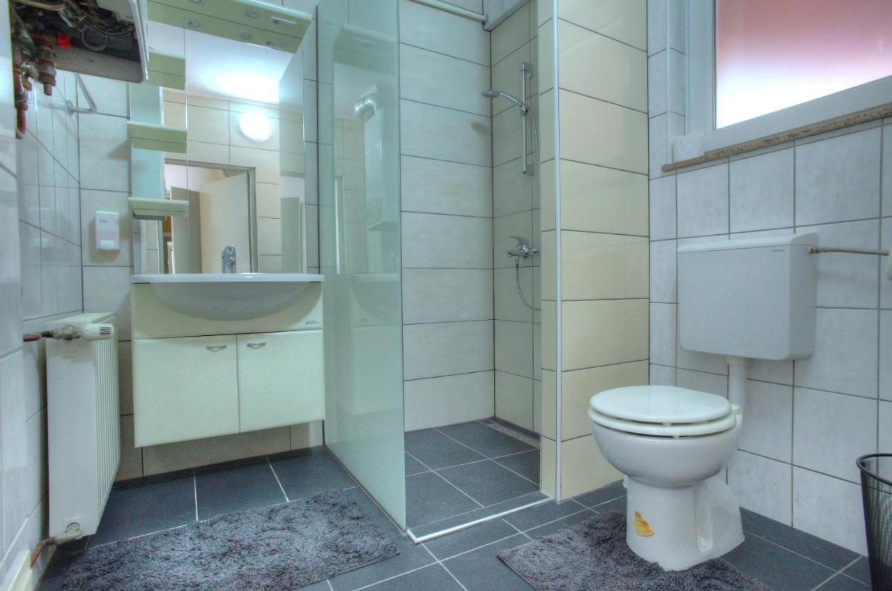 Bokun Apartments II Sisak Luaran gambar
