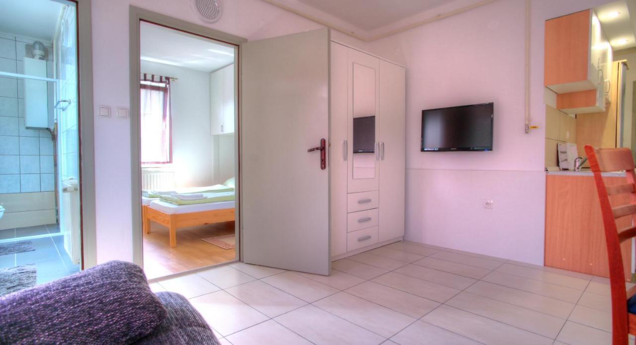 Bokun Apartments II Sisak Luaran gambar