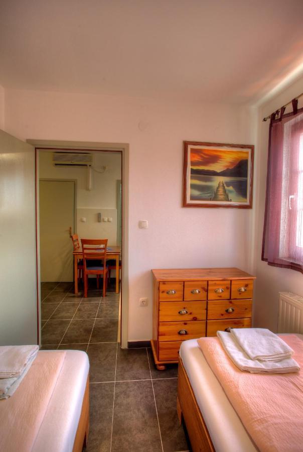 Bokun Apartments II Sisak Luaran gambar