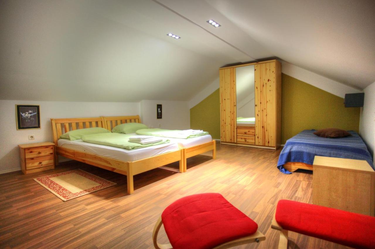 Bokun Apartments II Sisak Luaran gambar