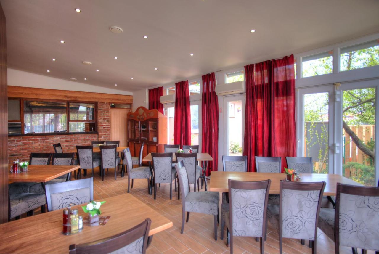 Bokun Apartments II Sisak Luaran gambar