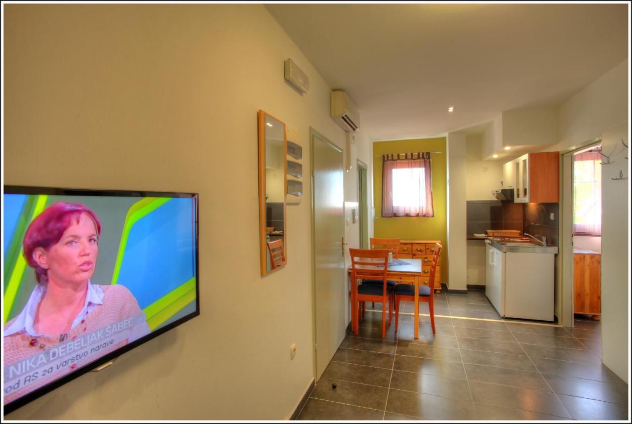 Bokun Apartments II Sisak Luaran gambar