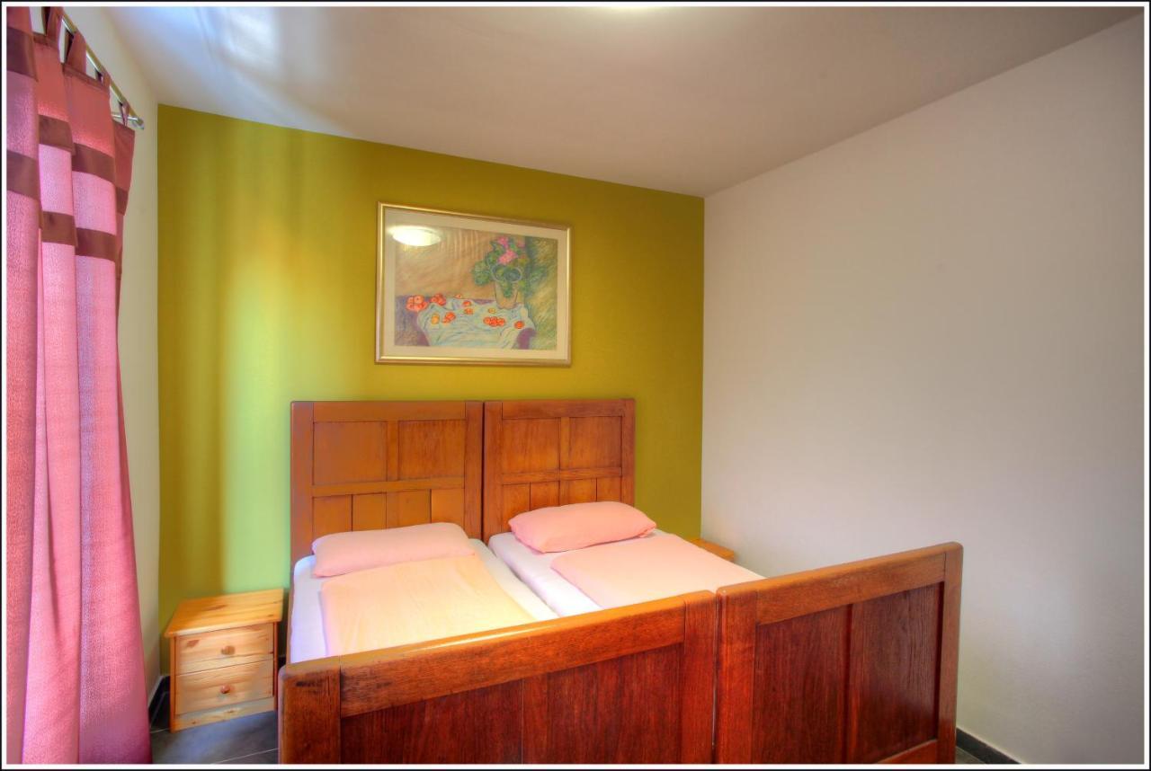 Bokun Apartments II Sisak Luaran gambar