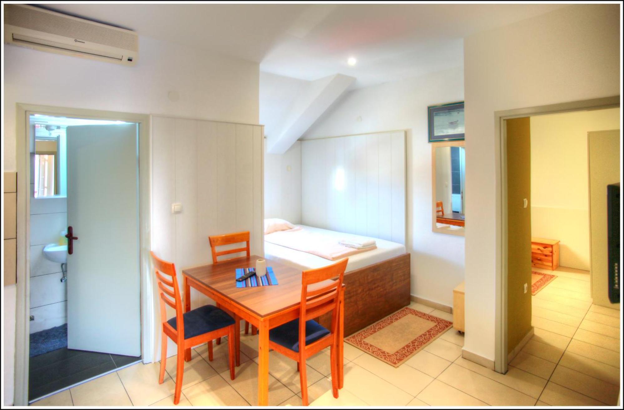 Bokun Apartments II Sisak Luaran gambar