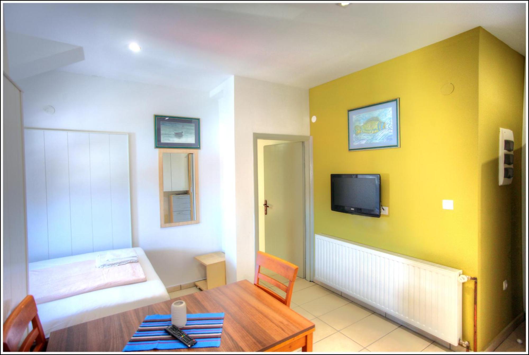 Bokun Apartments II Sisak Luaran gambar